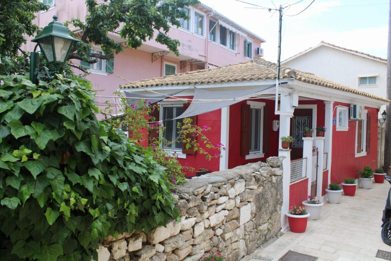 Penelope's Street Old House Apartmán *