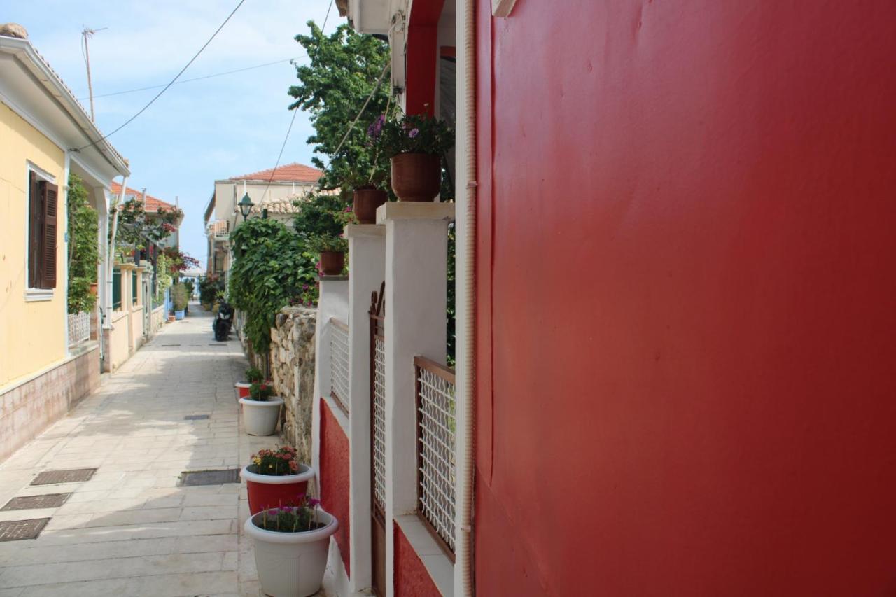 Penelope's Street Old House Apartmán